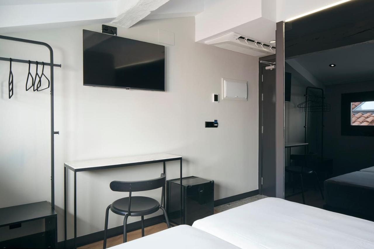 Hostal Espoz Y Mina 팜플로나 외부 사진