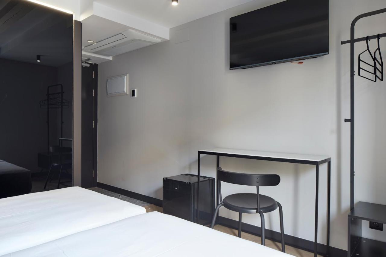 Hostal Espoz Y Mina 팜플로나 외부 사진